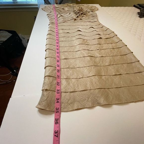 London Times Petites Tier Cap Shimmery Gold Cocktail Sheath Dress Size 6P - Picture 9 of 12